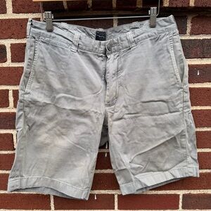 J Crew Stanton Men's Gray Casual Shorts Size 32